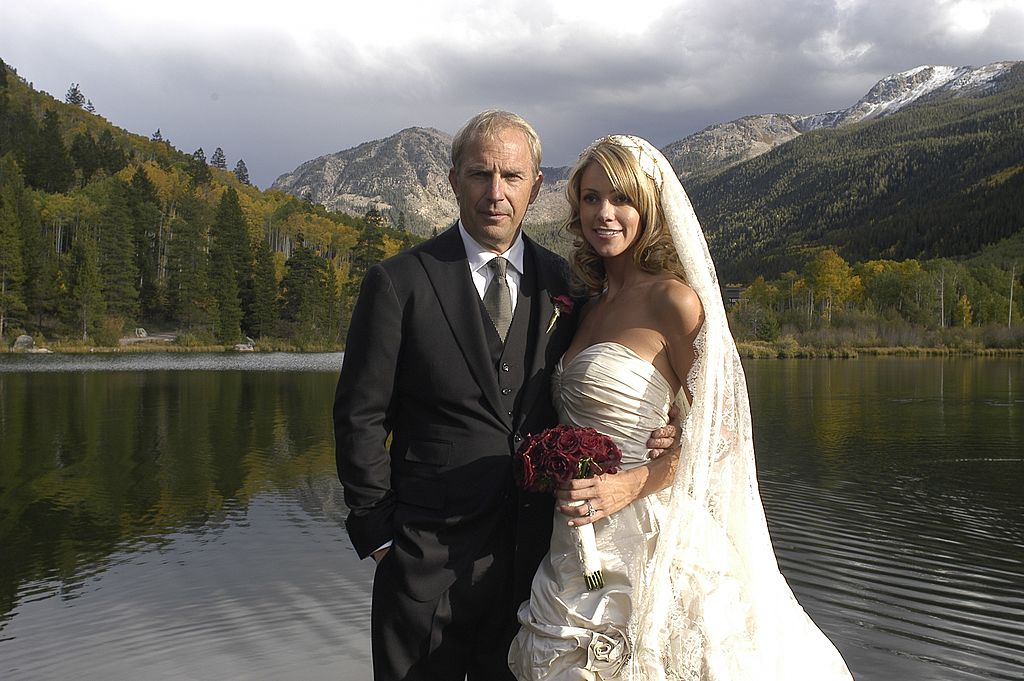 Kevin Costner and Christine Baumgartner during their private wedding at his ranch on September 25, 2004 | Source: Getty Images