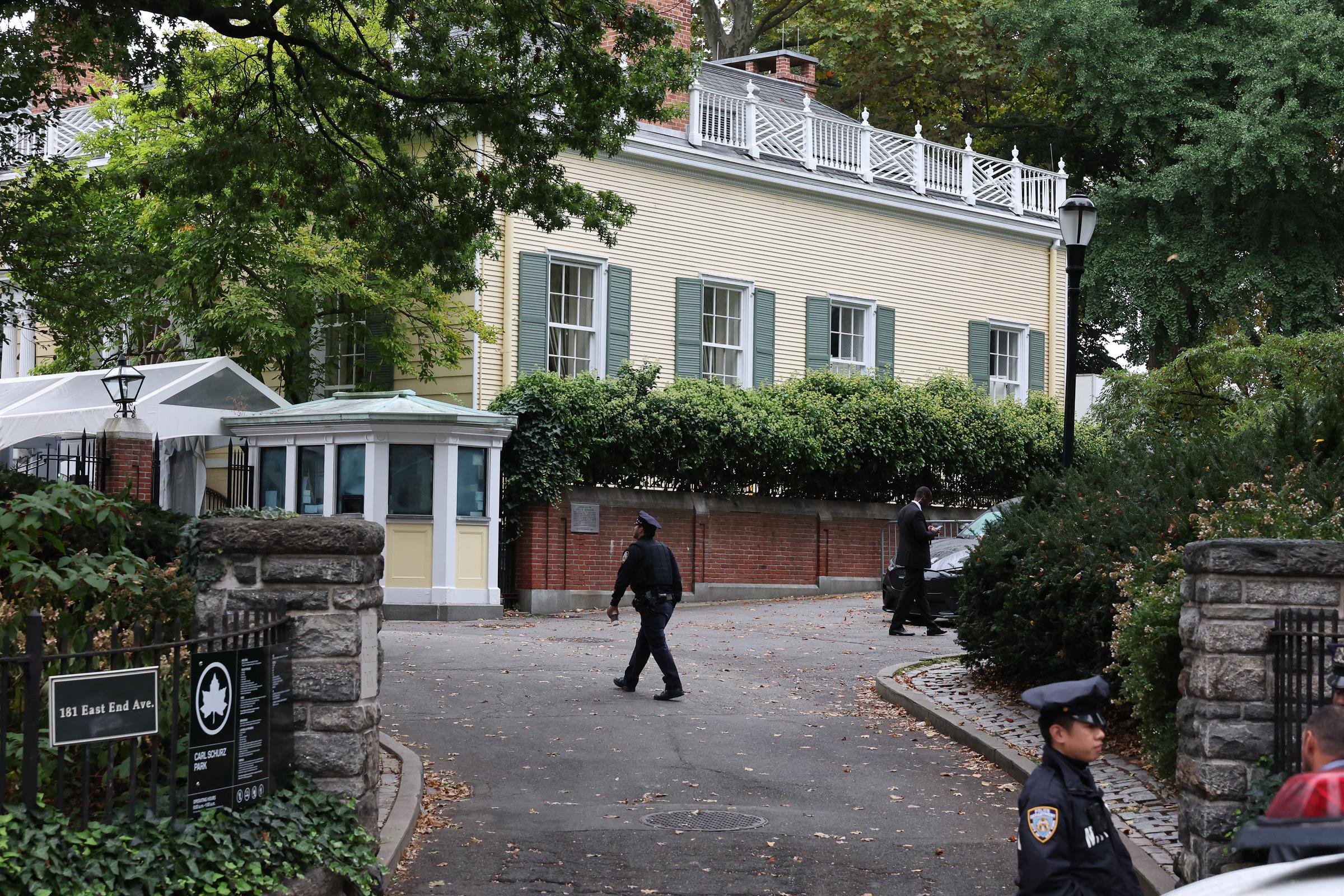 NYPD officers patrol Gracie Mansion, the Mayor's residence, on September 26, 2024, in New York City | Source: Getty Images