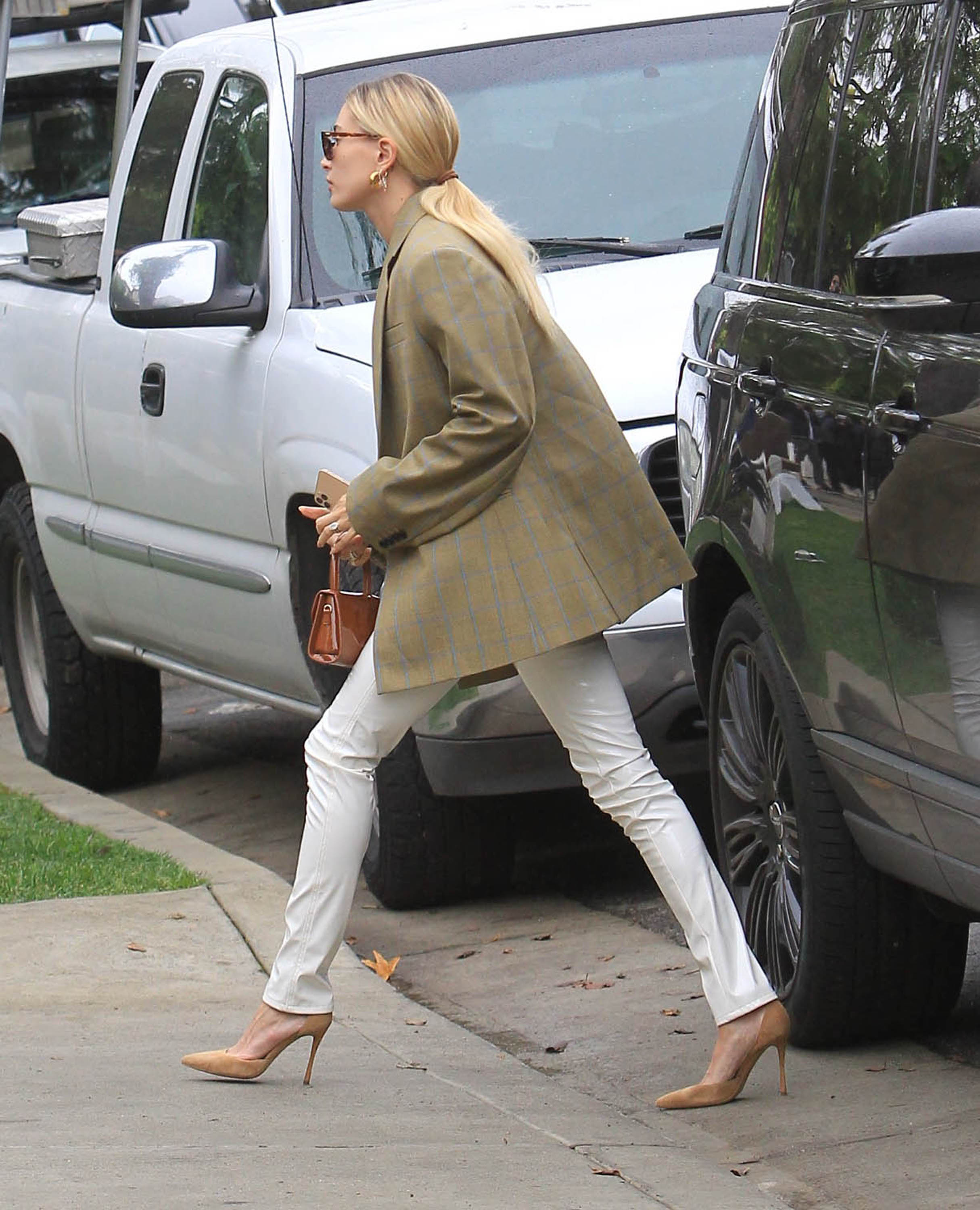 Hailey Bieber seen on December 7, 2019, in Los Angeles, California. | Source: Getty Images